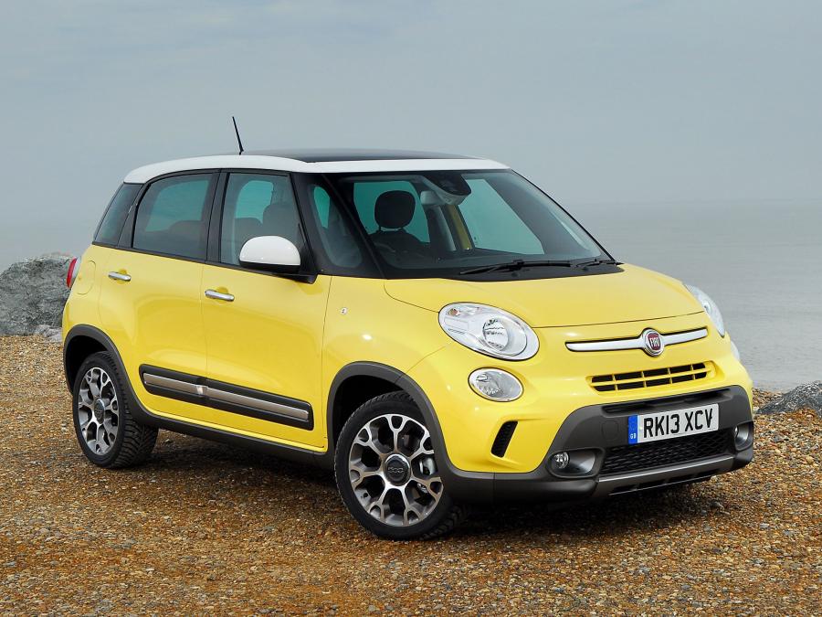  Fiat 500L Trekking 2013 года  (UK) (фото 13 из 16)